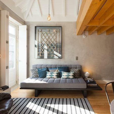 Апартаменты Gold & Grey Loft Almada Порту Экстерьер фото
